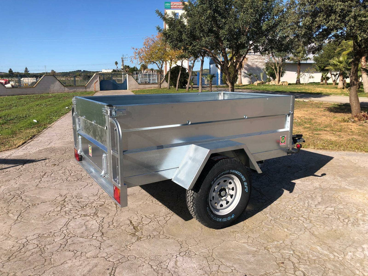 REMOLQUE TODO TERRENO GALVANIZADO Con freno
