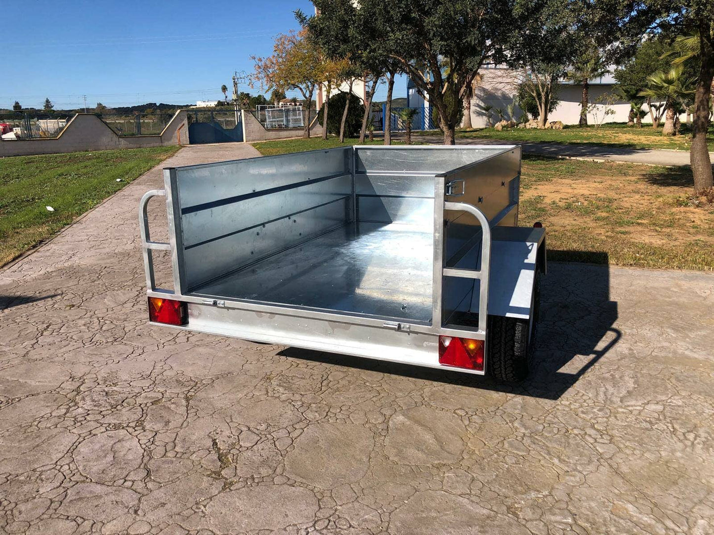 REMOLQUE TODO TERRENO GALVANIZADO Con freno