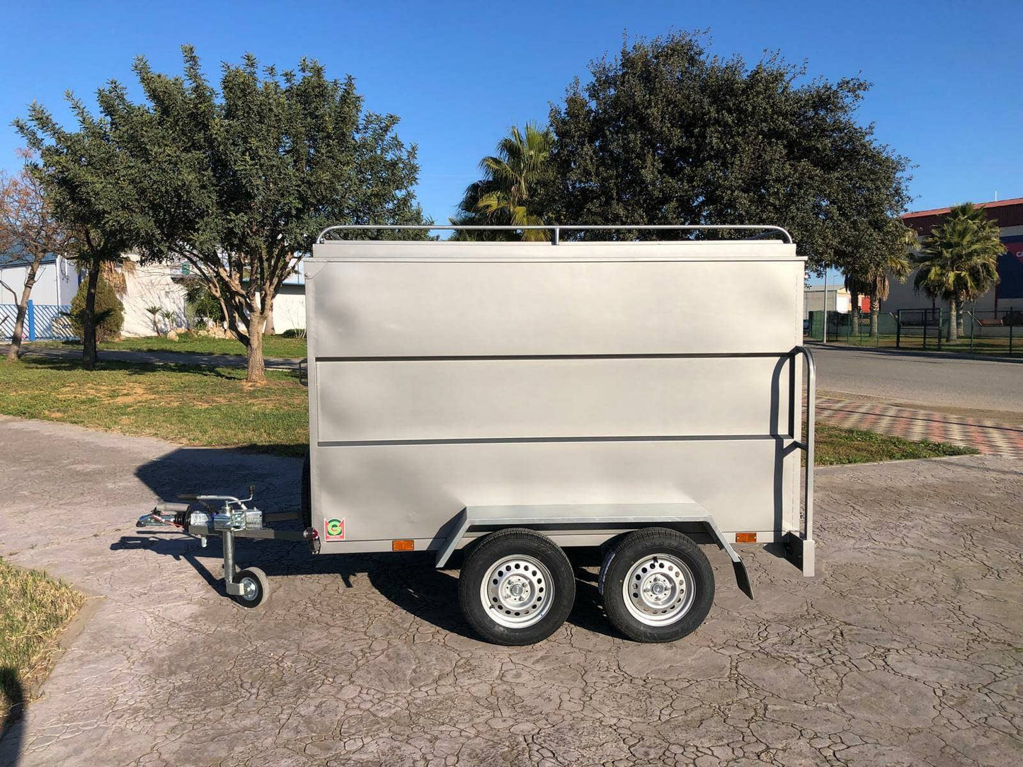 Remolque Caja Cerrada 2 Ejes 2500X1550X1450