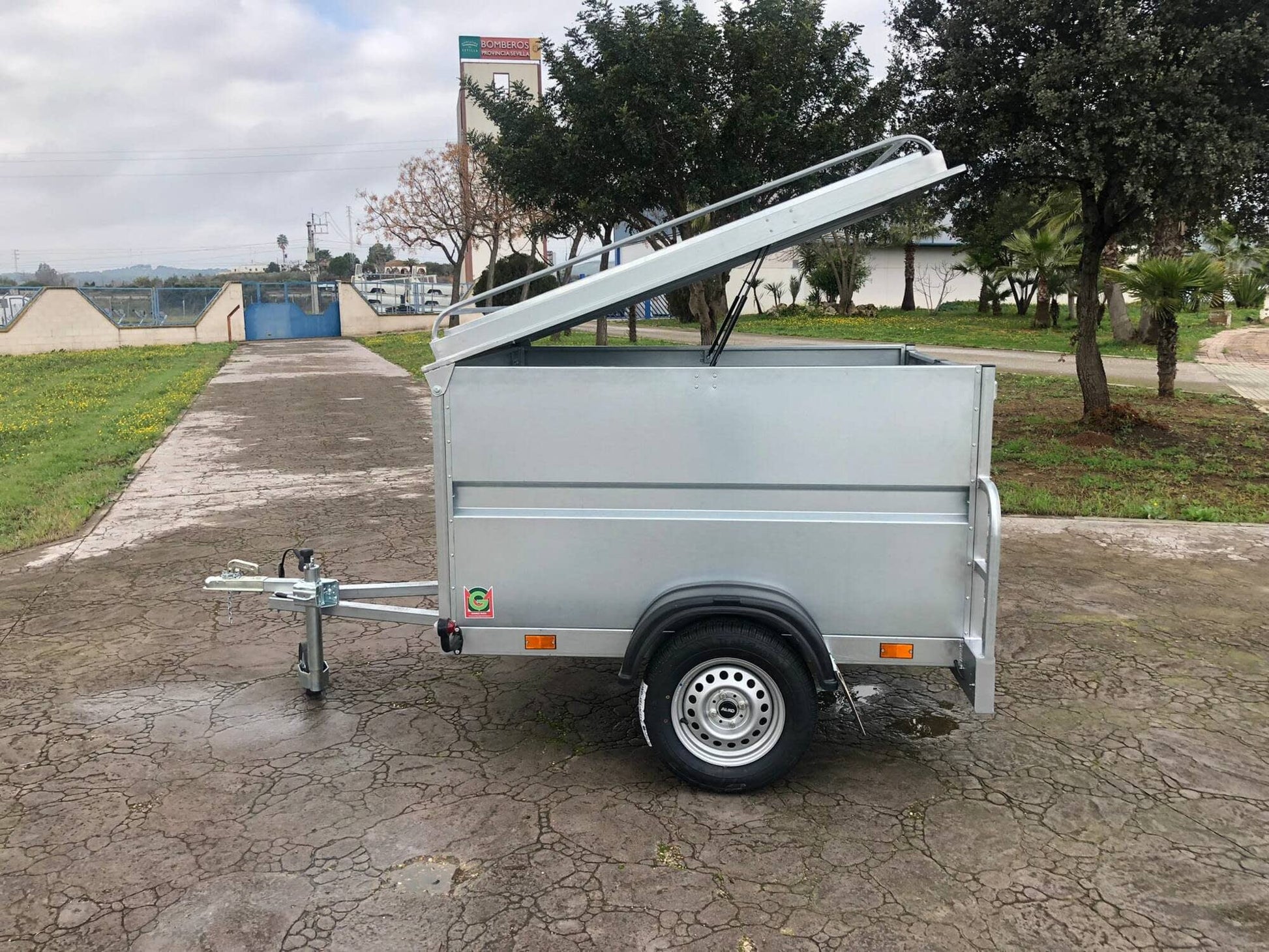 Remolque Caja Cerrada