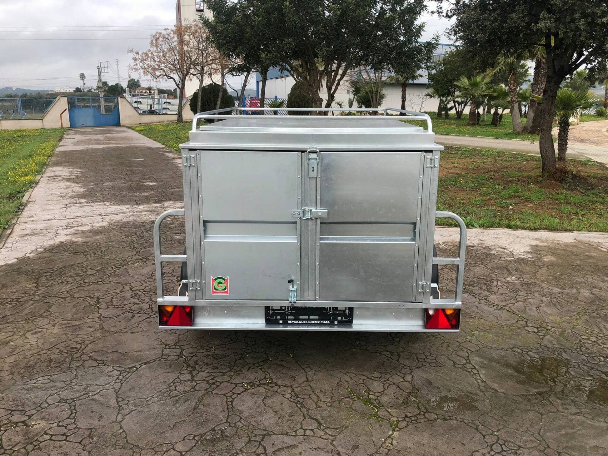 Remolque Caja Cerrada