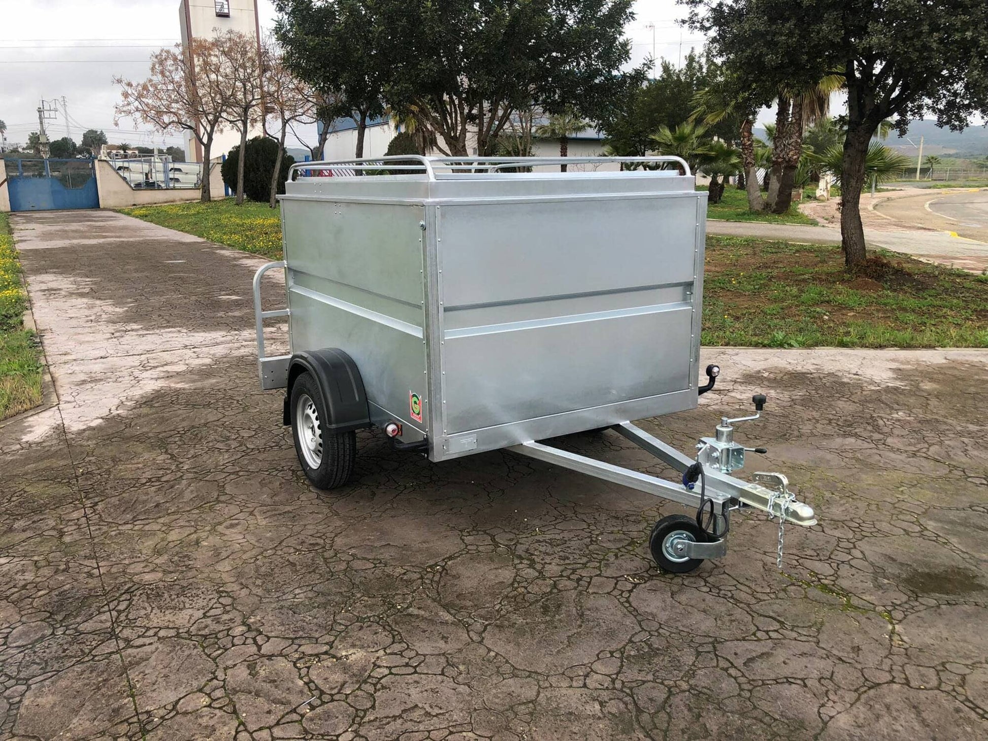 Remolque Caja Cerrada