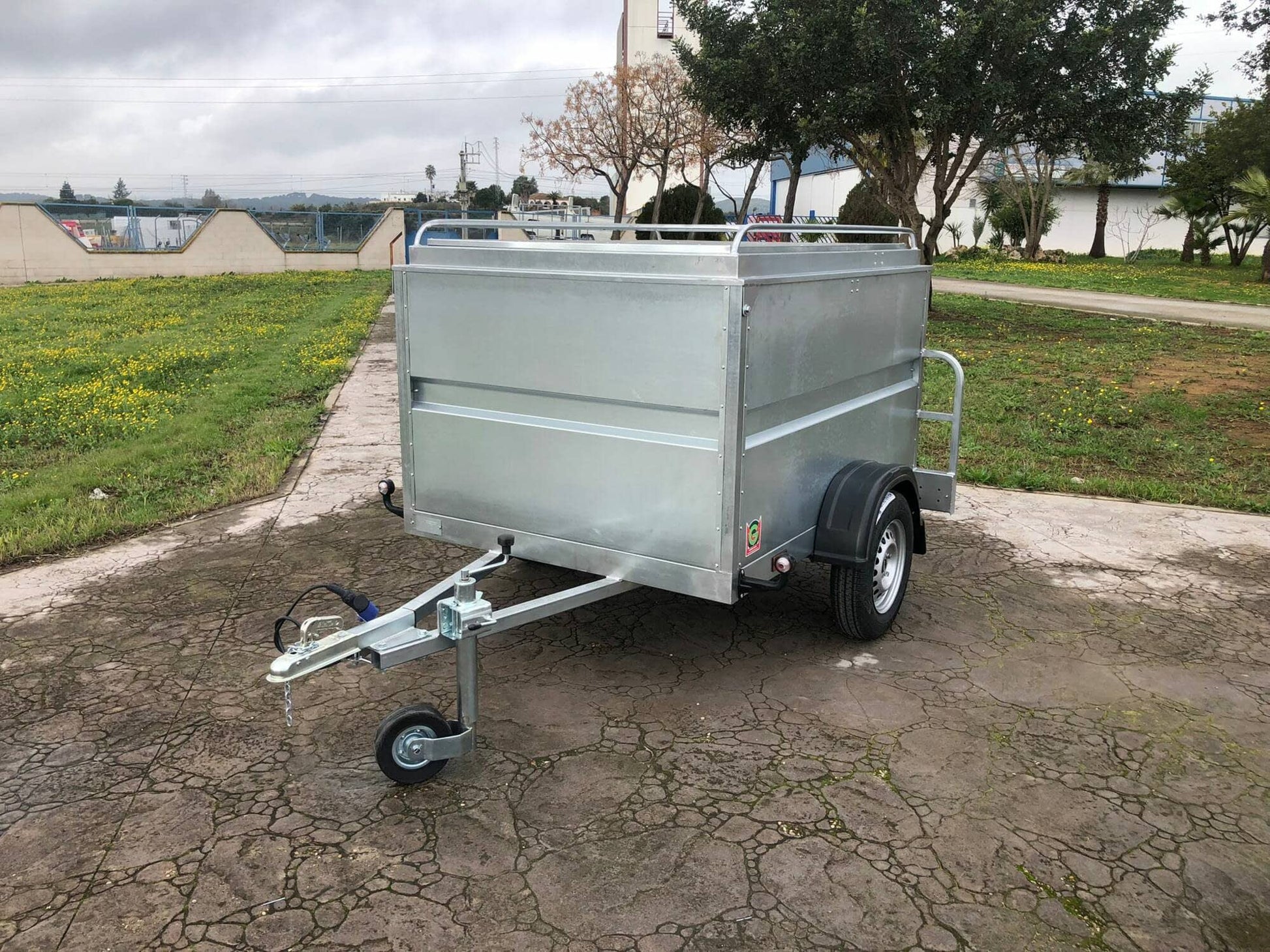 Remolque Caja Cerrada