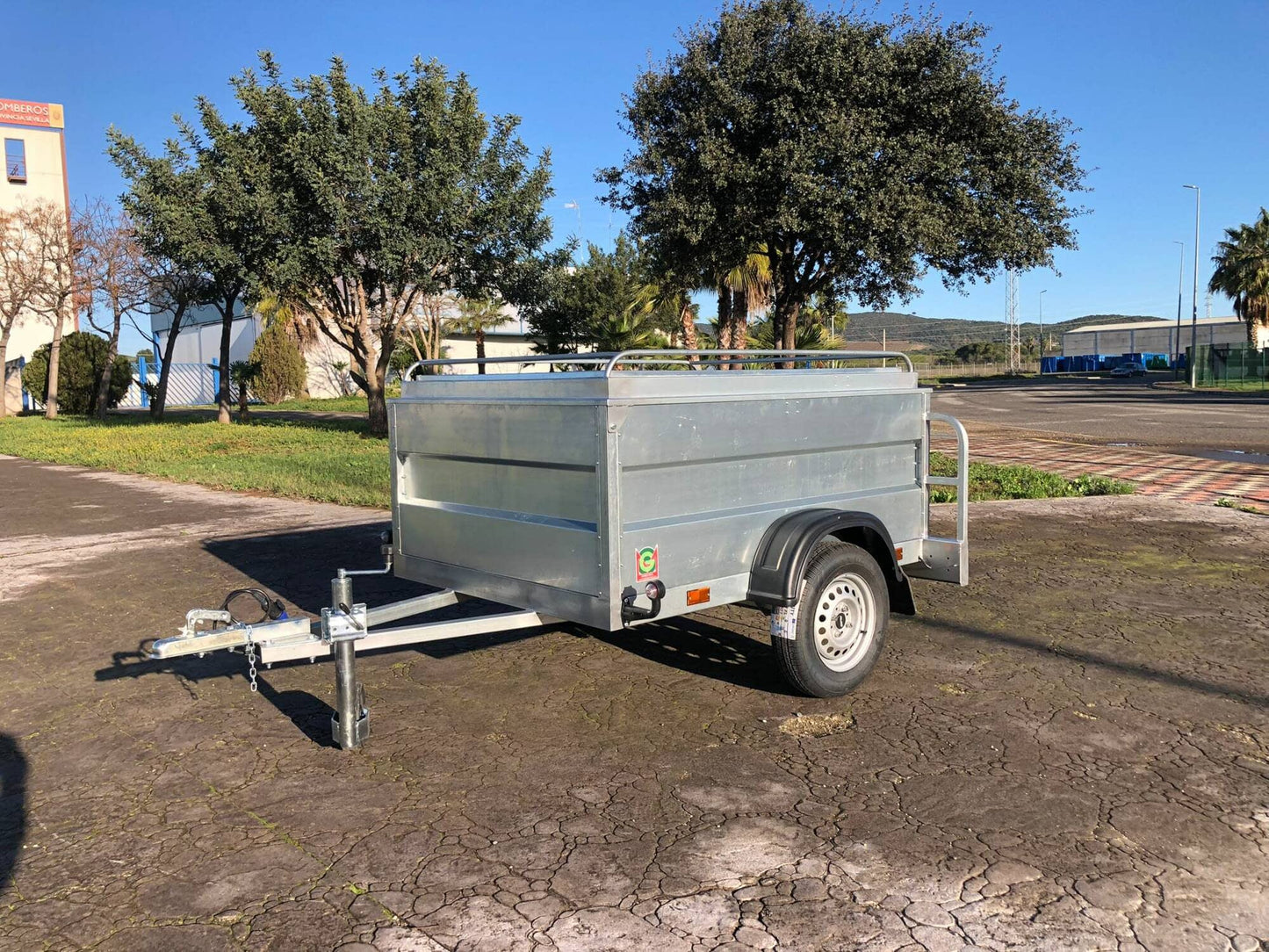 Remolque Caja Cerrada