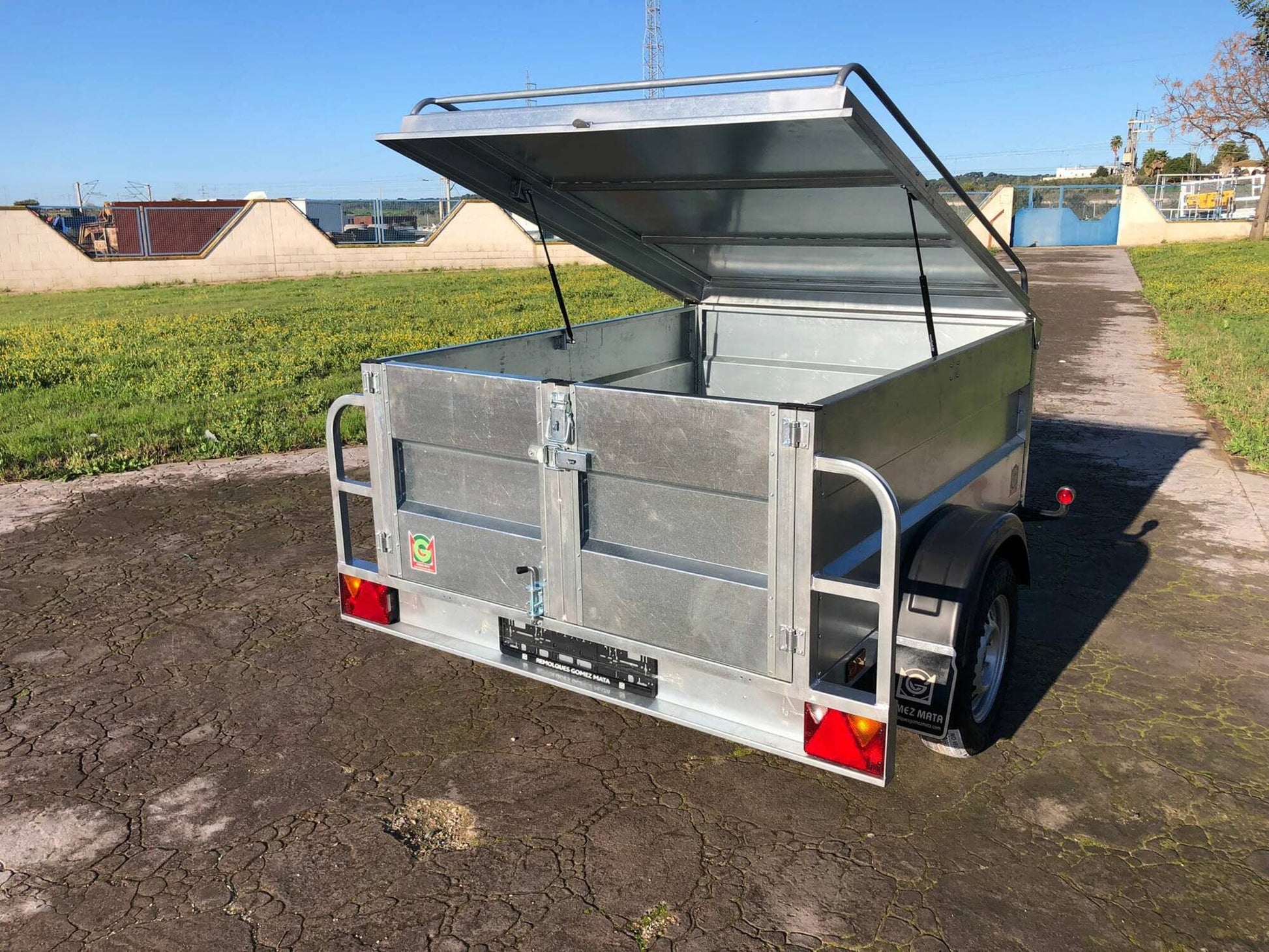 Remolque Caja Cerrada