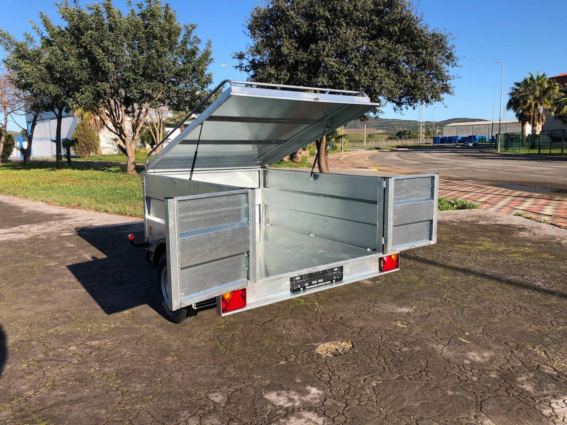 Remolque Caja Cerrada