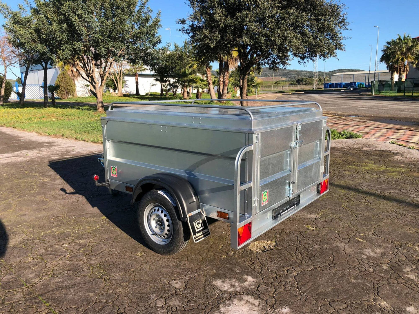 Remolque Caja Cerrada