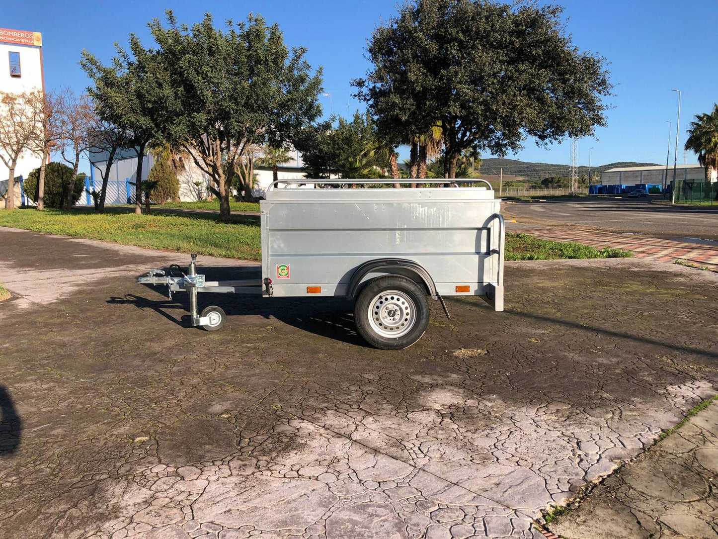 Remolque Caja Cerrada