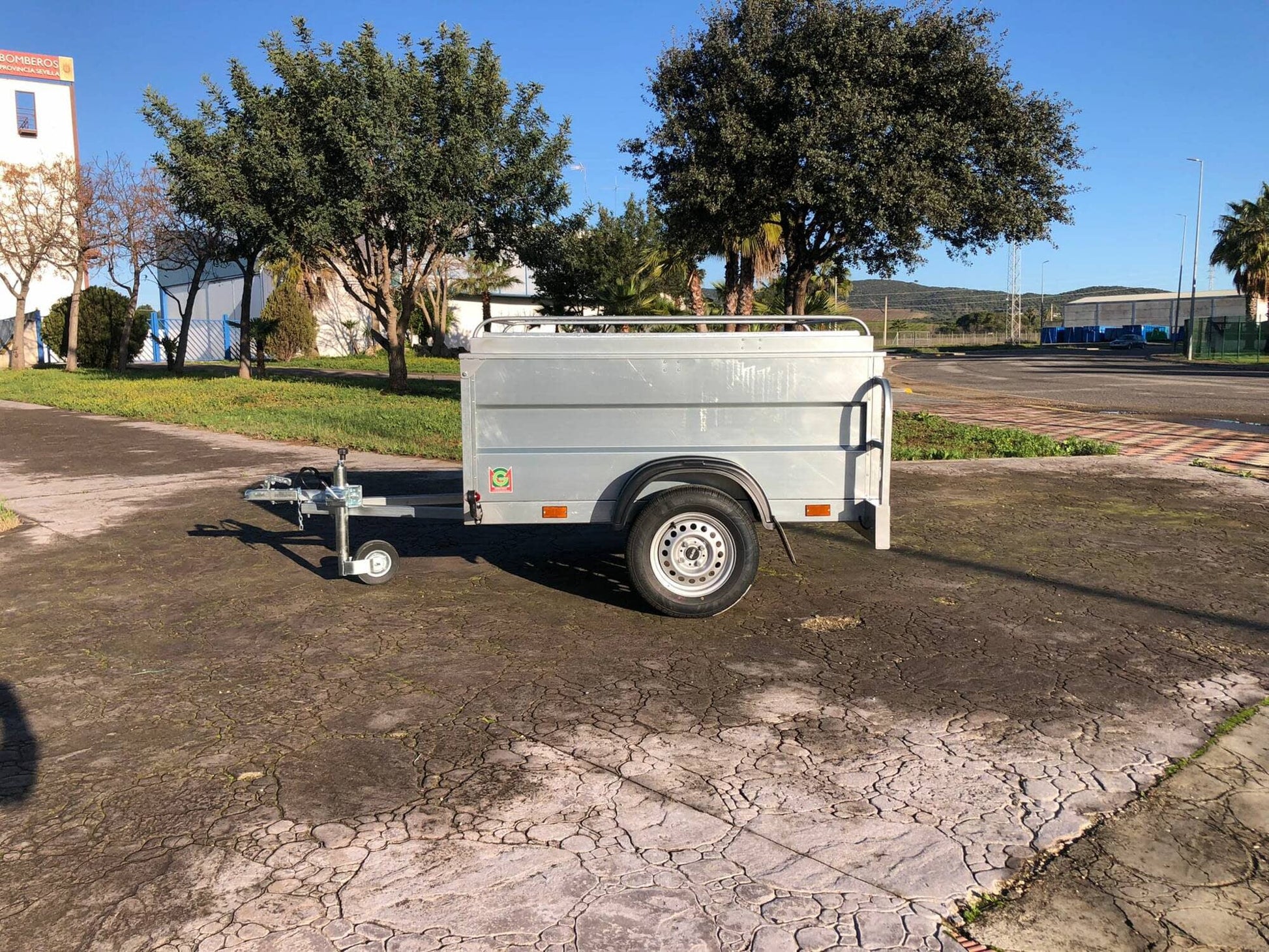 Remolque Caja Cerrada