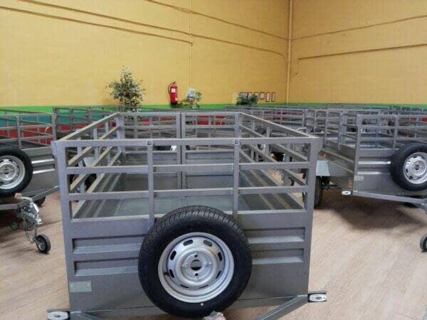Remolque Caja Abierta 2000X1300X500+500 DE BARANDILLAS