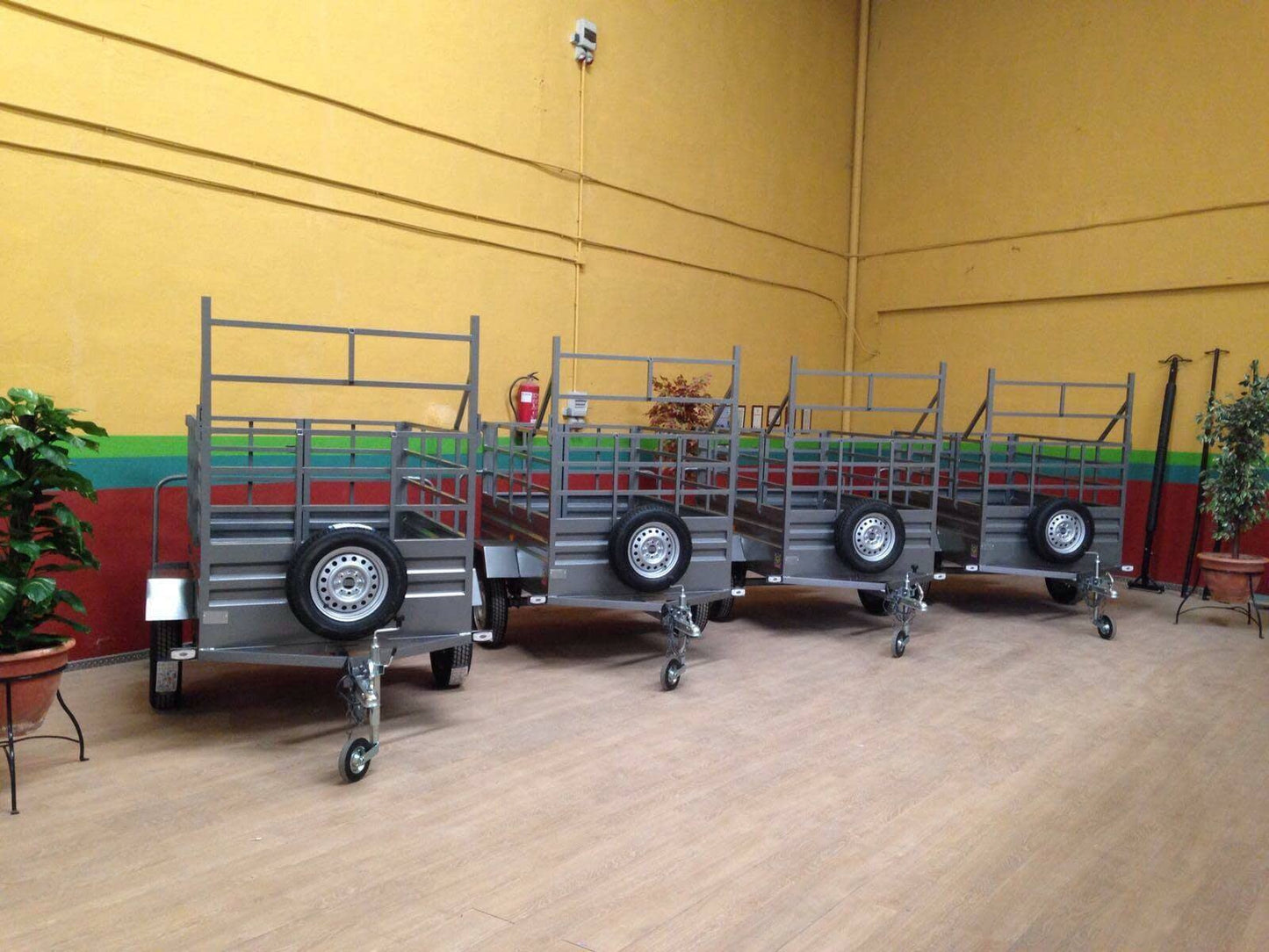 Remolque Caja Abierta 2000X1300X500+500 DE BARANDILLAS