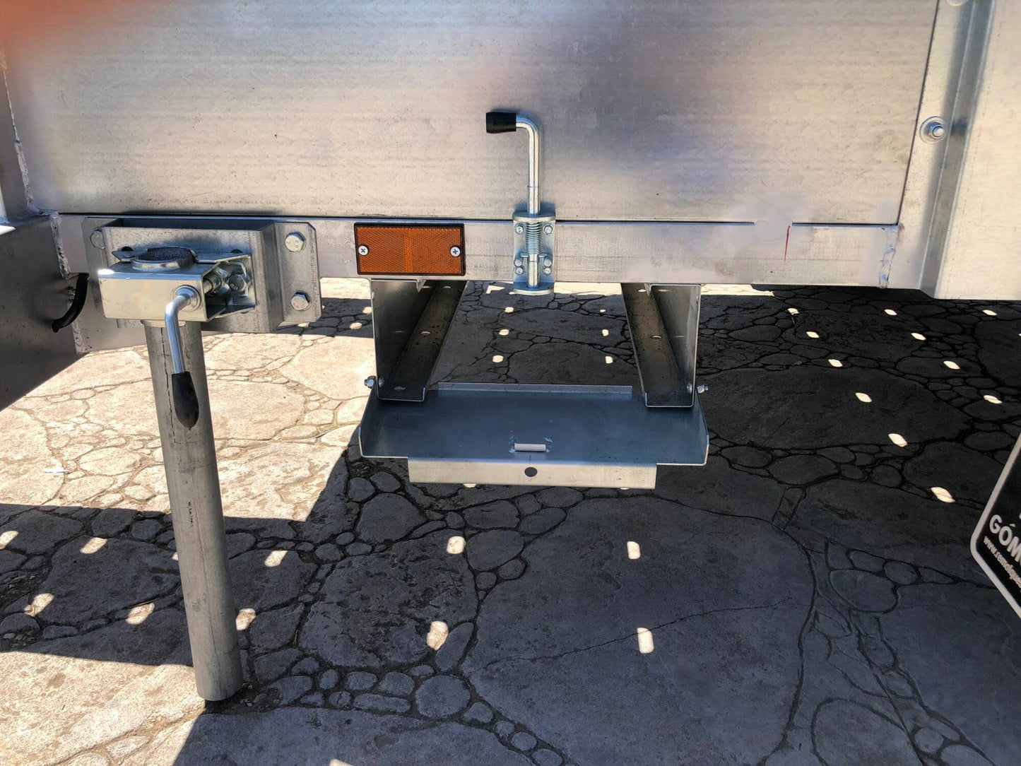 Remolque PLATAFORMA CON LATERALES Y RAMPAS