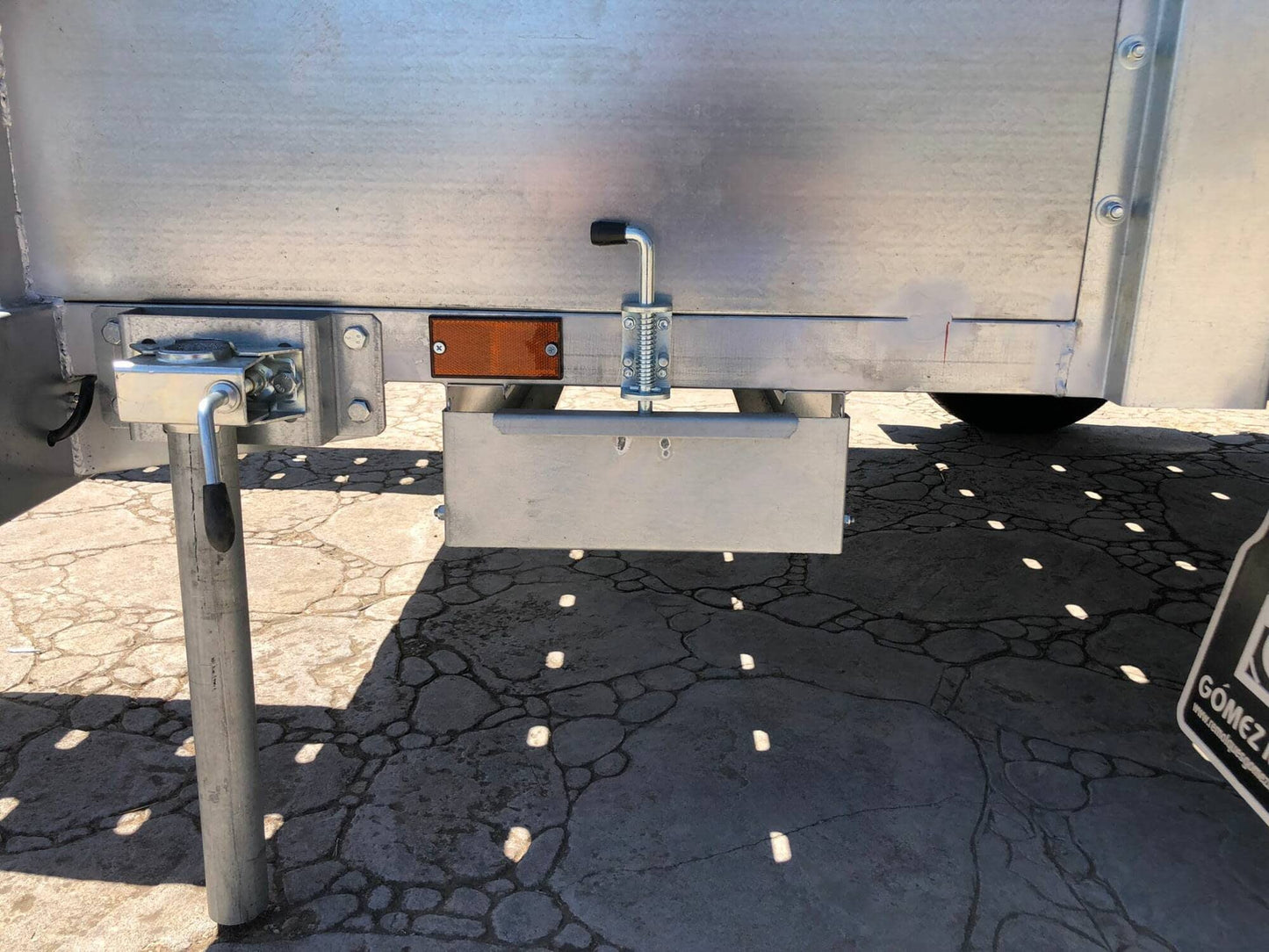 Remolque PLATAFORMA CON LATERALES Y RAMPAS