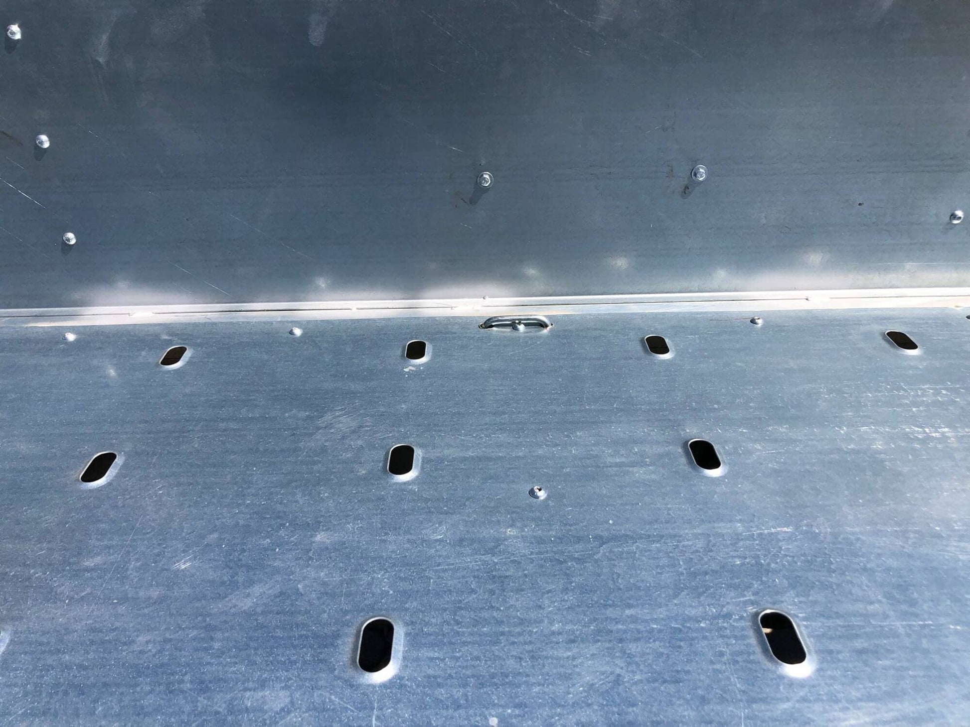 Remolque PLATAFORMA CON LATERALES Y RAMPAS