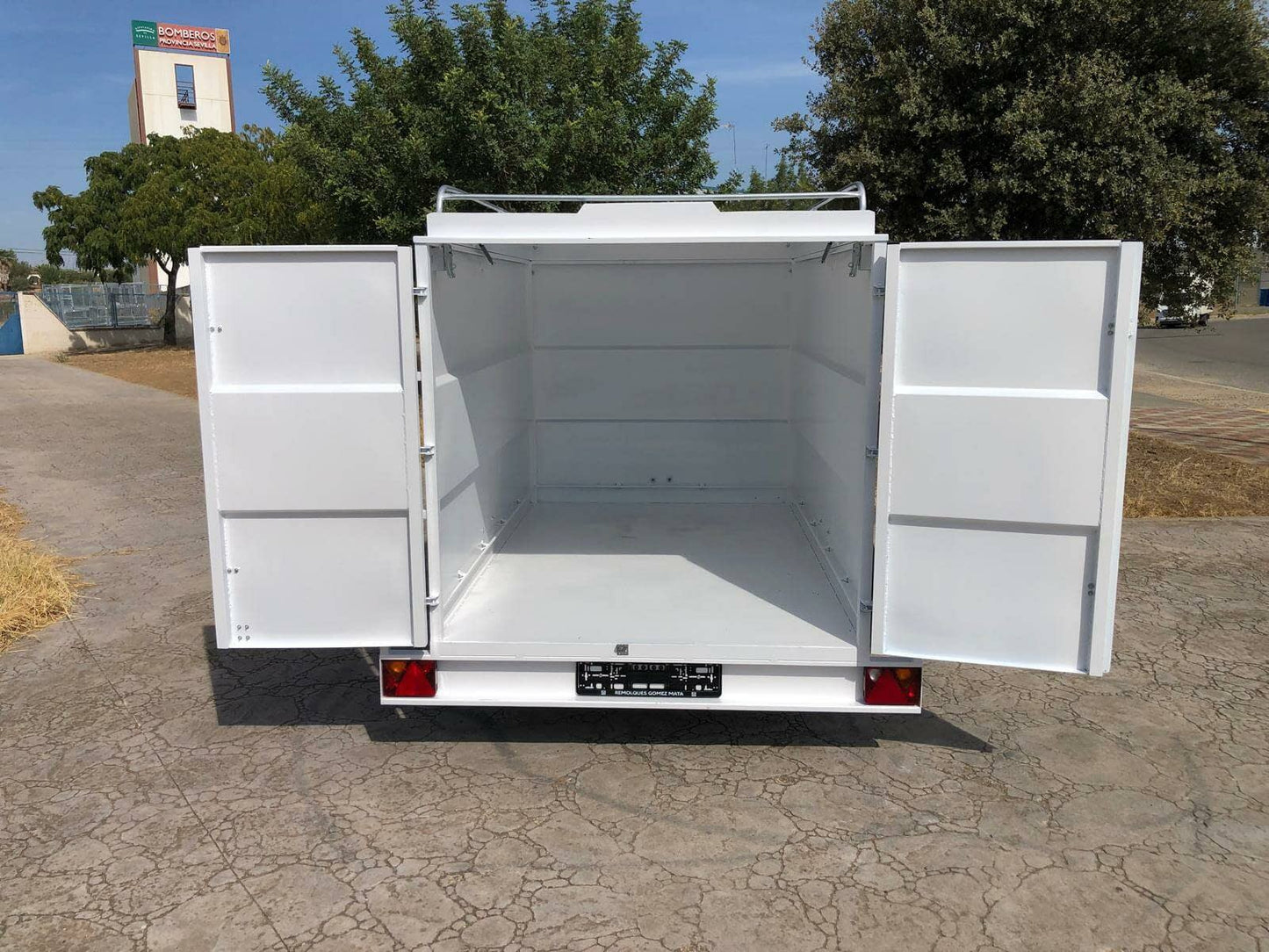 Remolque Caja Cerrada 1 Eje 2500X1500X1500