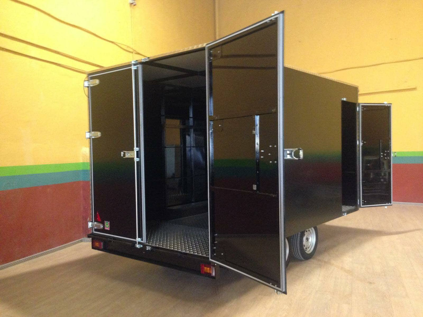 Remolque Caja Cerrada 4000x2000x1930 mm