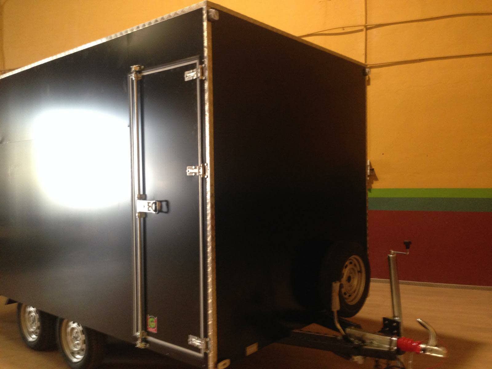 Remolque Caja Cerrada 4000x2000x1930 mm