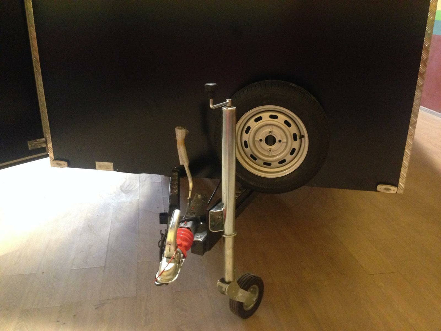 Remolque Caja Cerrada 4000x2000x1930 mm