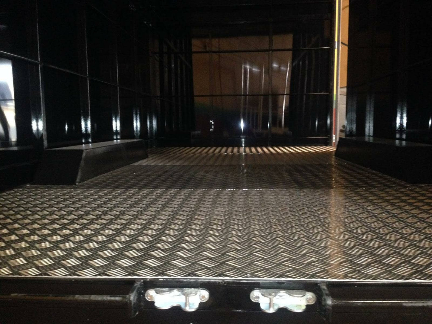 Remolque Caja Cerrada 4000x2000x1930 mm