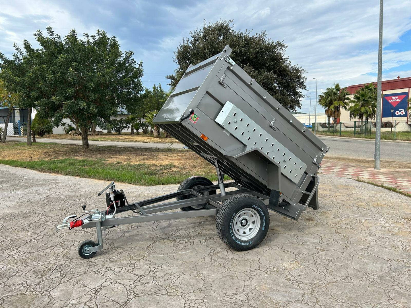 Remolque Basculante Hidráulico Palanca Todoterreno
