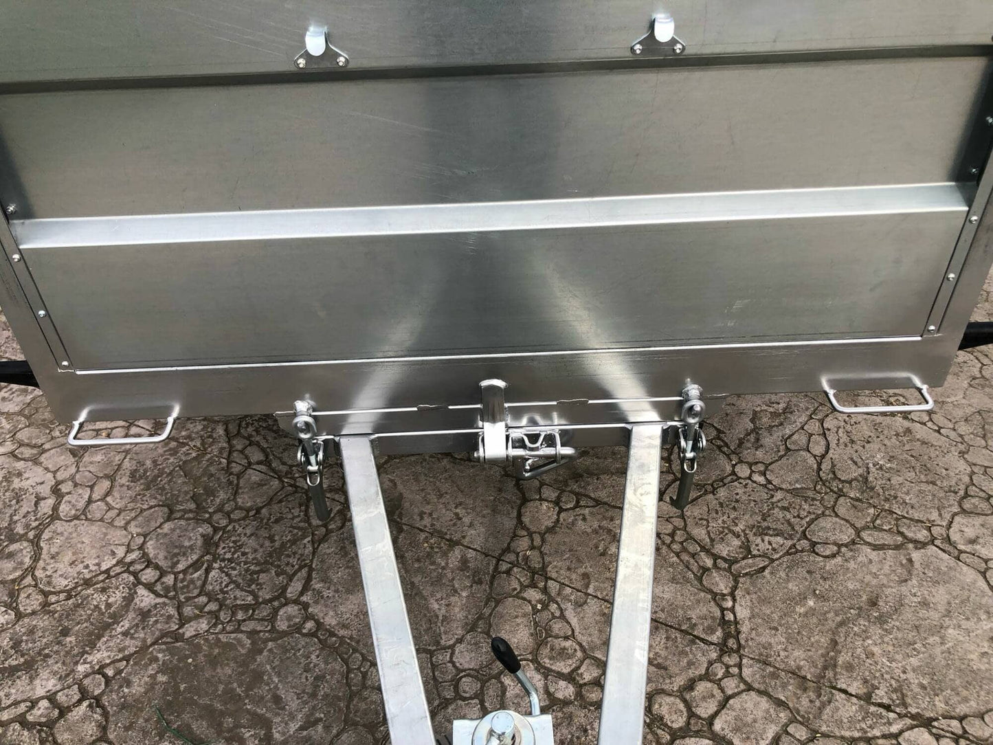 Remolque Basculante por Inercia Todo Terreno con freno