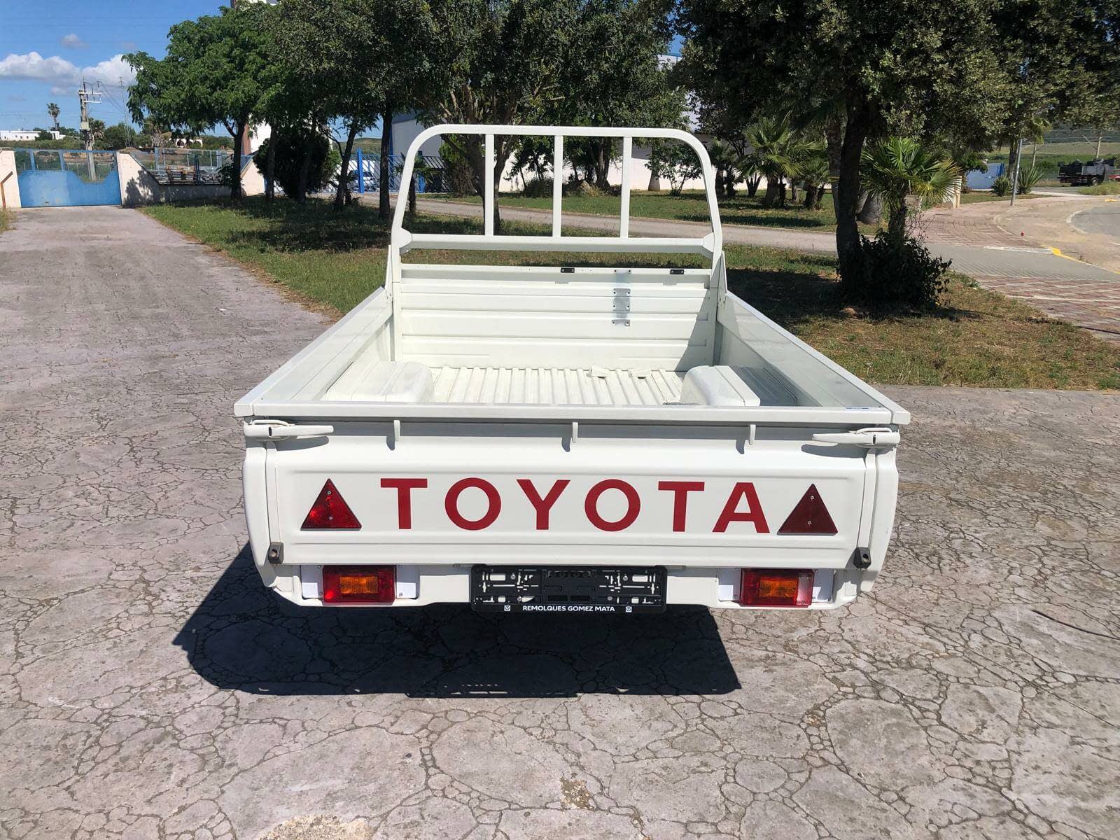 Remolque todo terreno toyota hilux sin freno