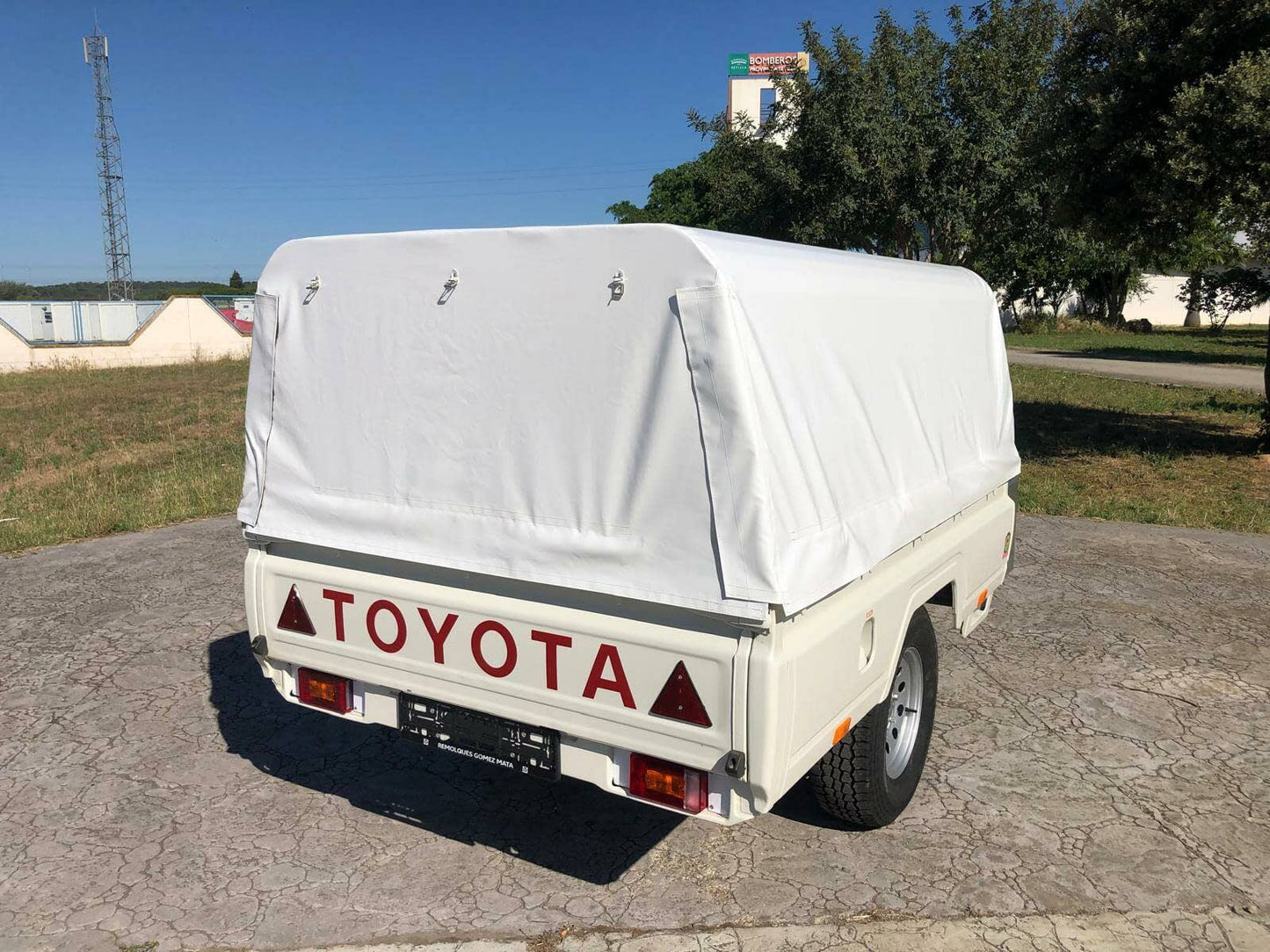 Remolque todo terreno toyota hilux sin freno