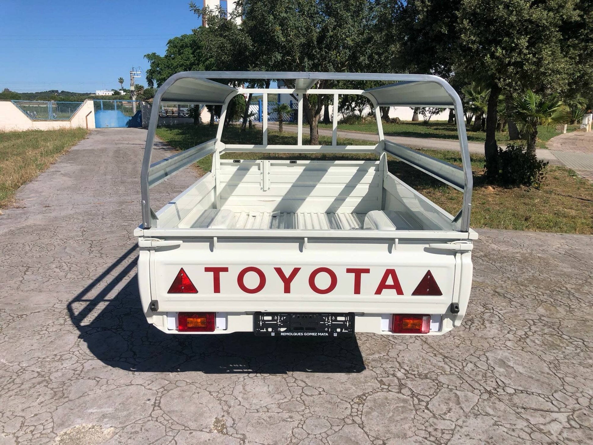 Remolque todo terreno toyota hilux sin freno