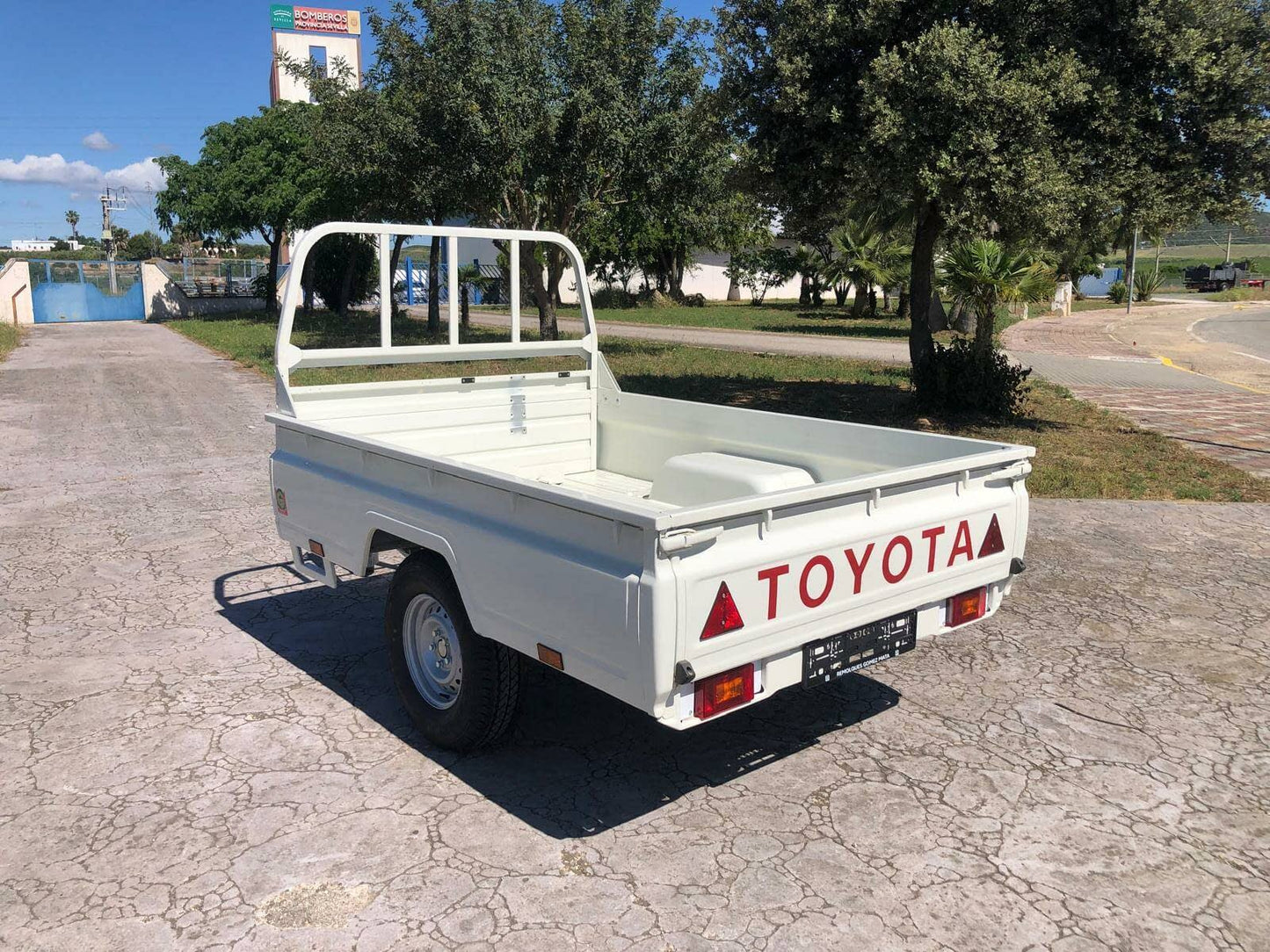 Remolque todo terreno toyota hilux sin freno