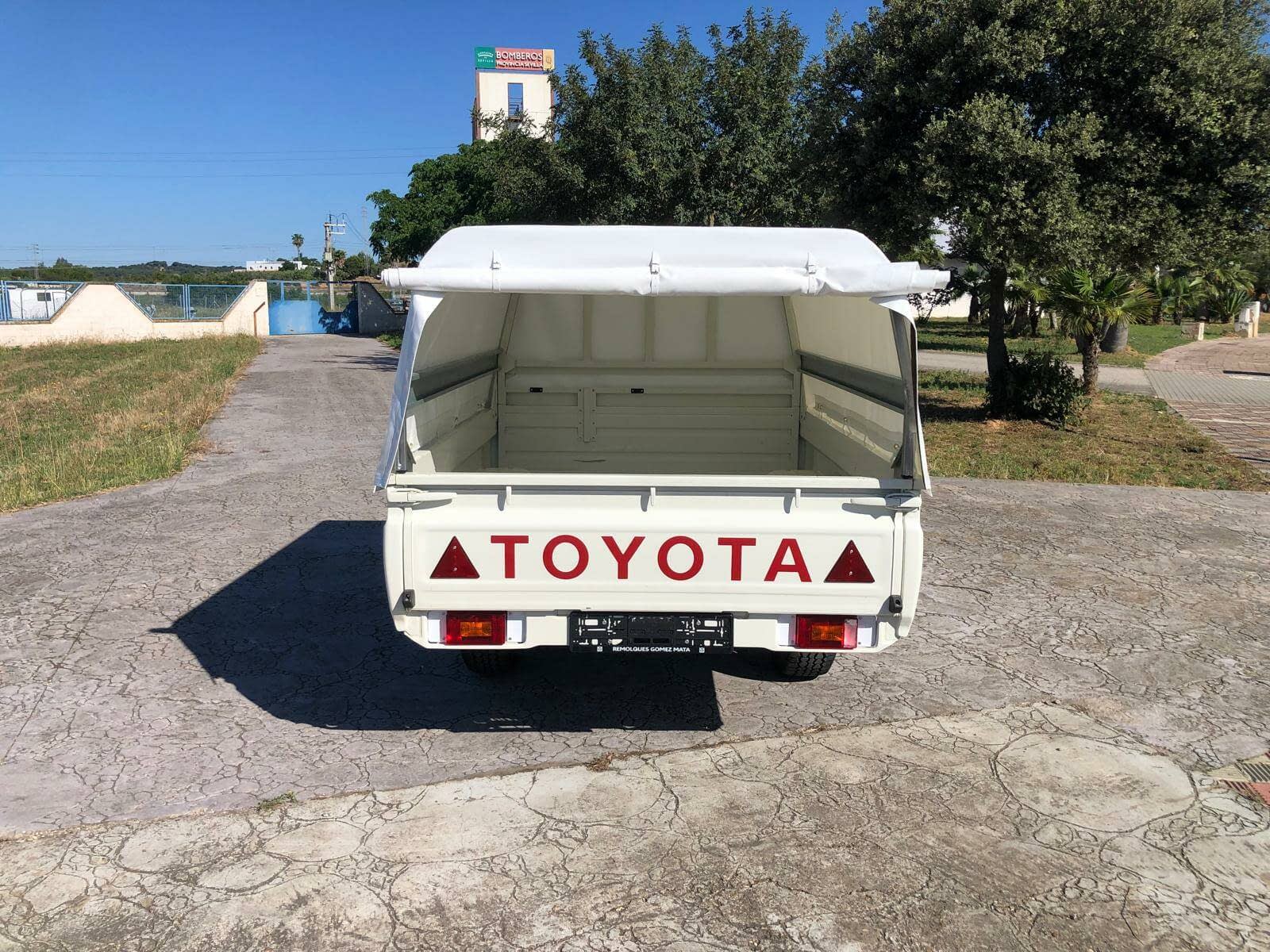 Remolque todo terreno toyota hilux sin freno