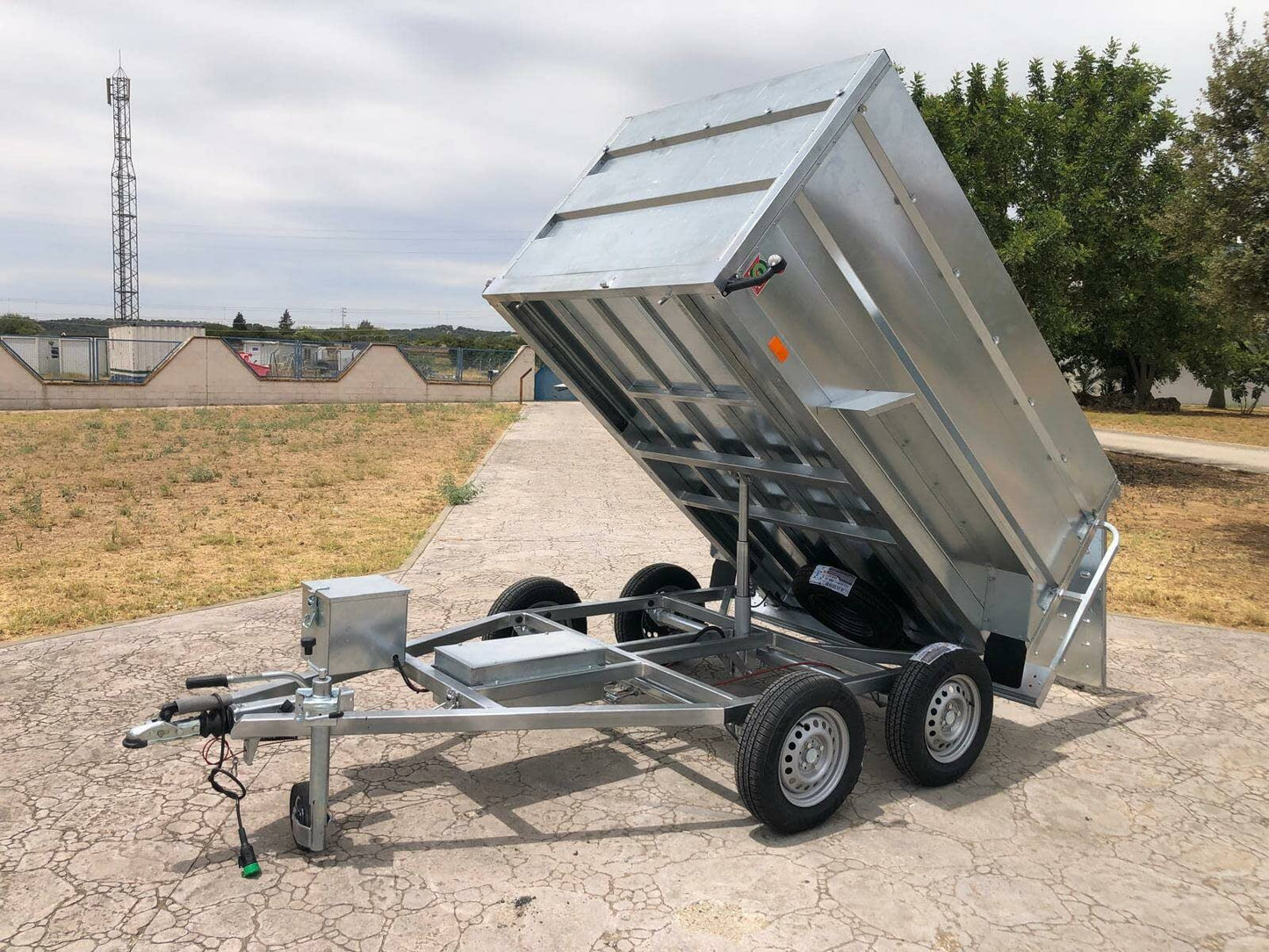 Remolque Basculante Eléctrico Hidráulico 2 Ejes