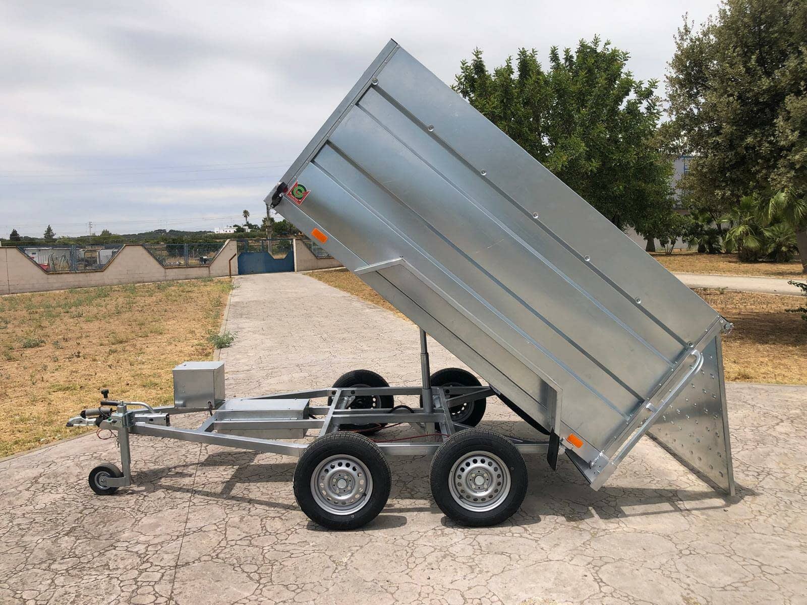 Remolque Basculante Eléctrico Hidráulico 2 Ejes