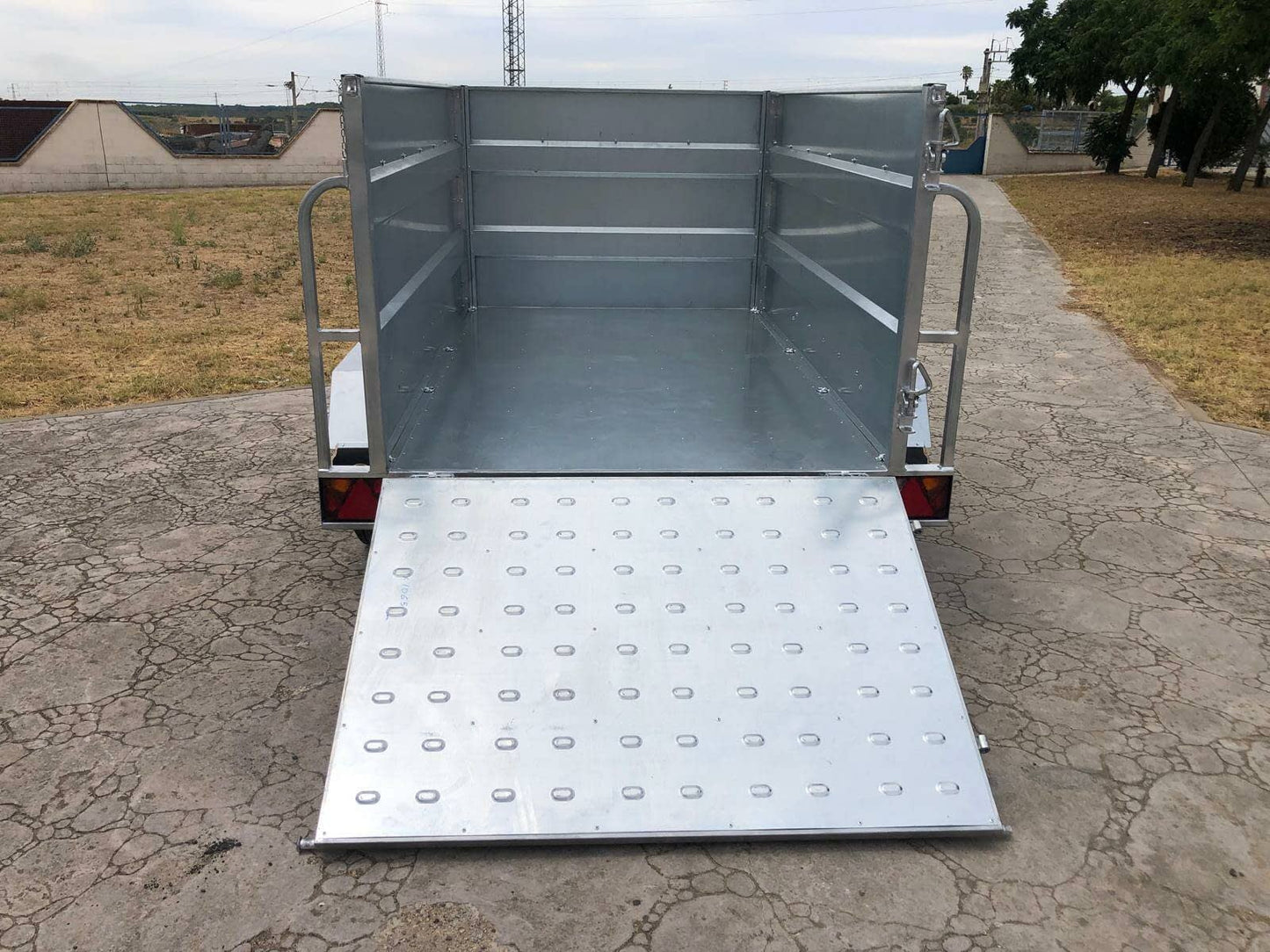 Remolque Basculante Eléctrico Hidráulico 2 Ejes