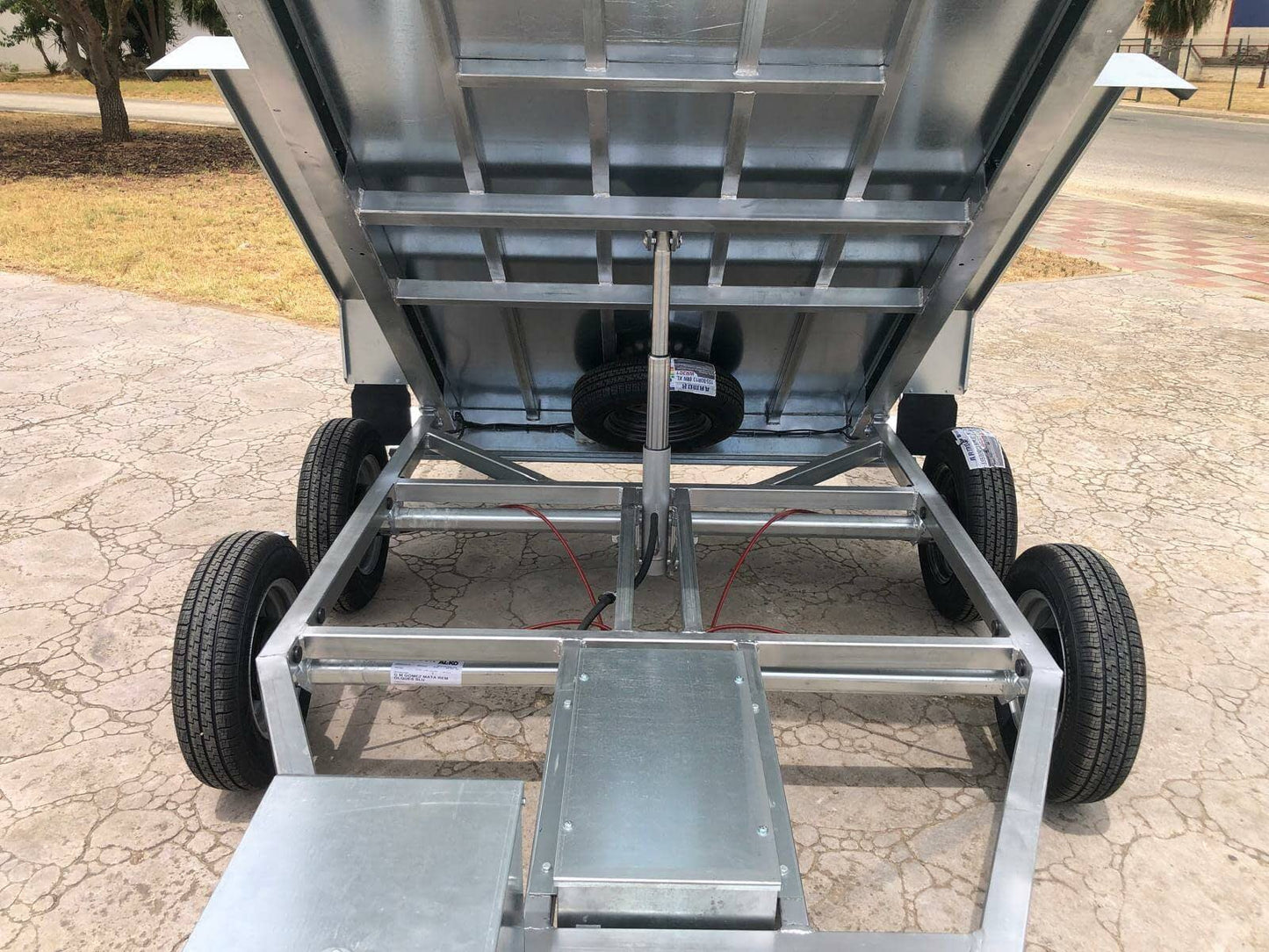 Remolque Basculante Eléctrico Hidráulico 2 Ejes