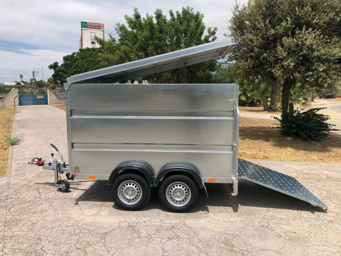 Remolque Caja Cerrada