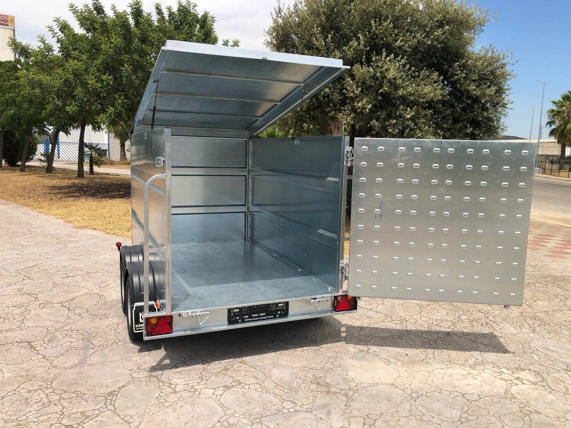 Remolque Caja Cerrada