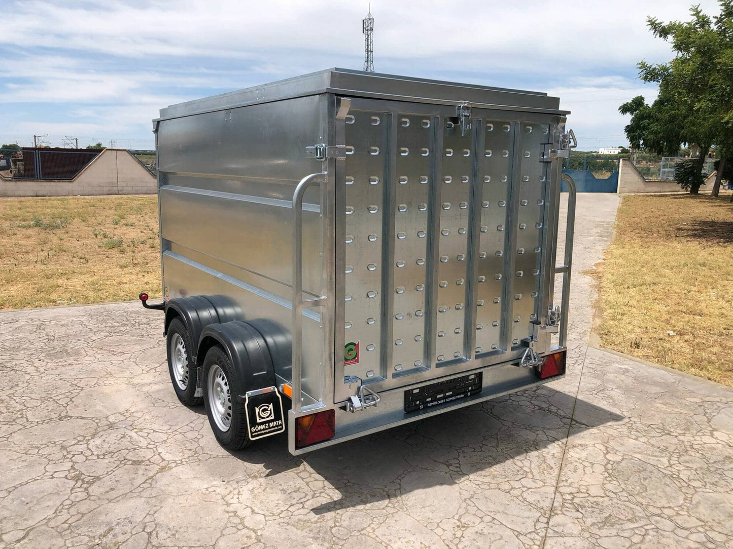 Remolque Caja Cerrada