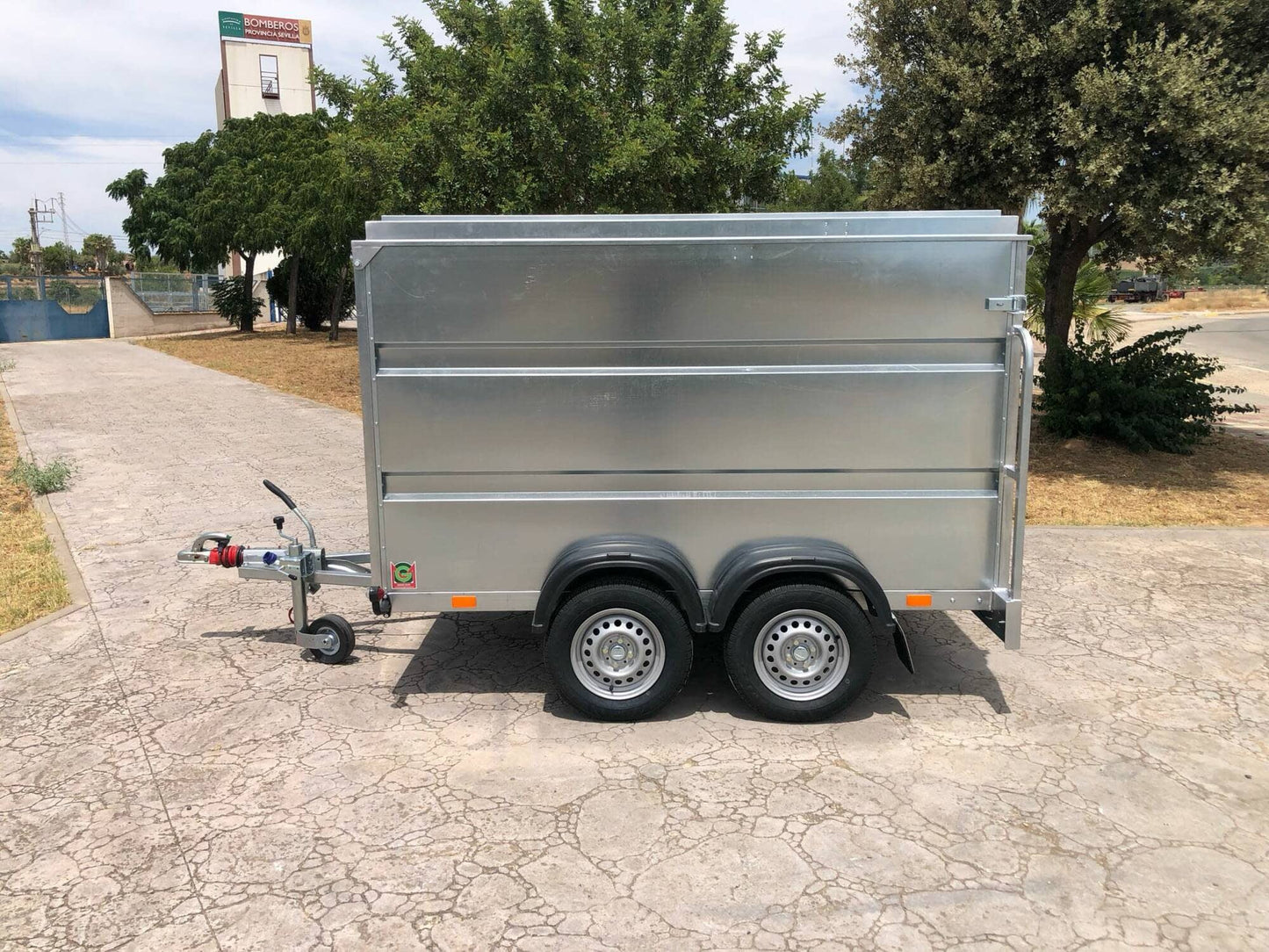 Remolque Caja Cerrada