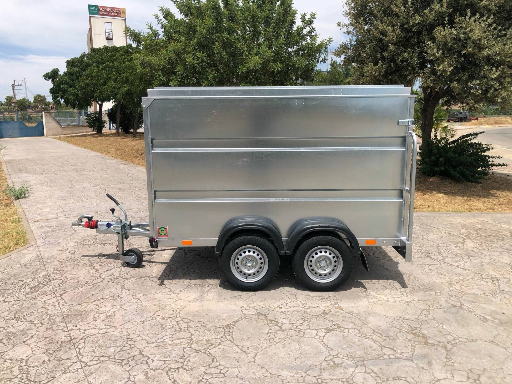 Remolque Caja Cerrada