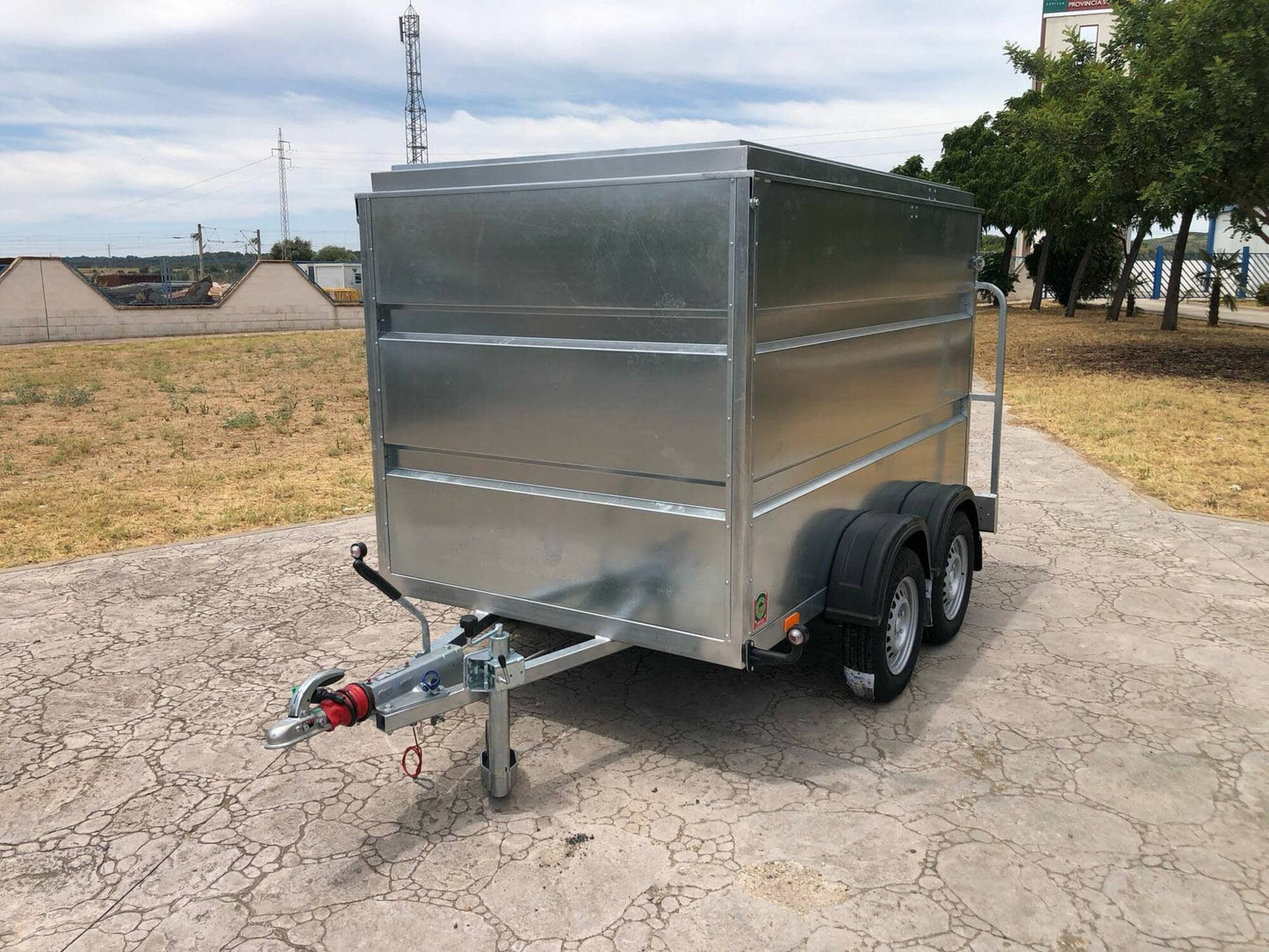 Remolque Caja Cerrada