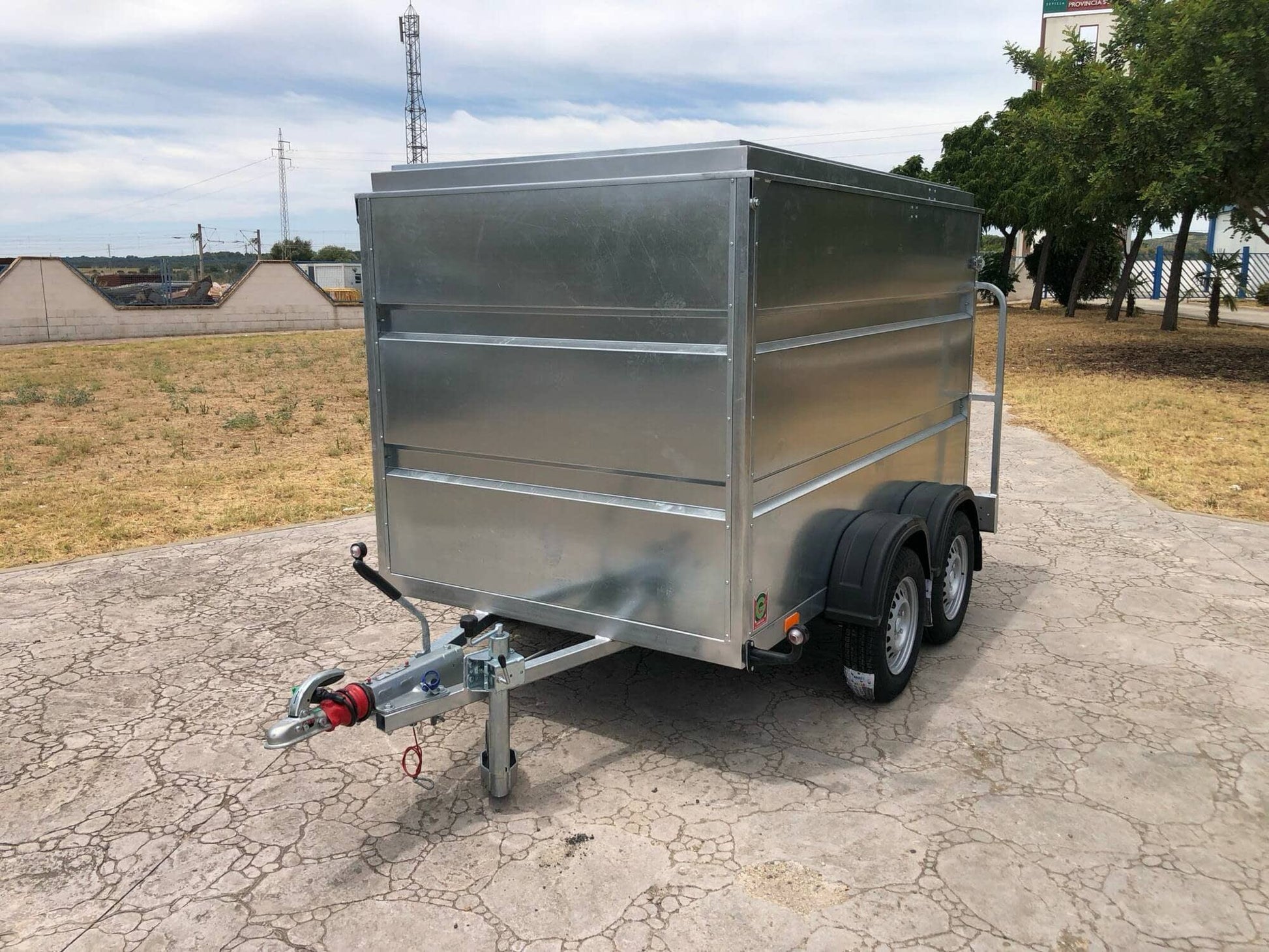 Remolque Caja Cerrada