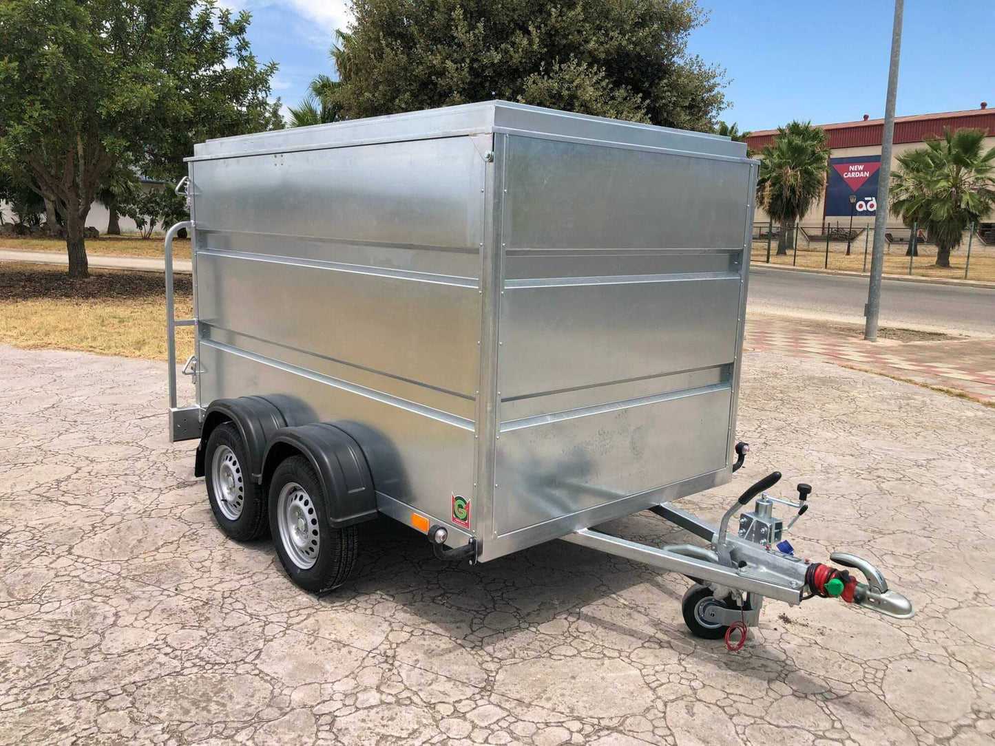 Remolque Caja Cerrada