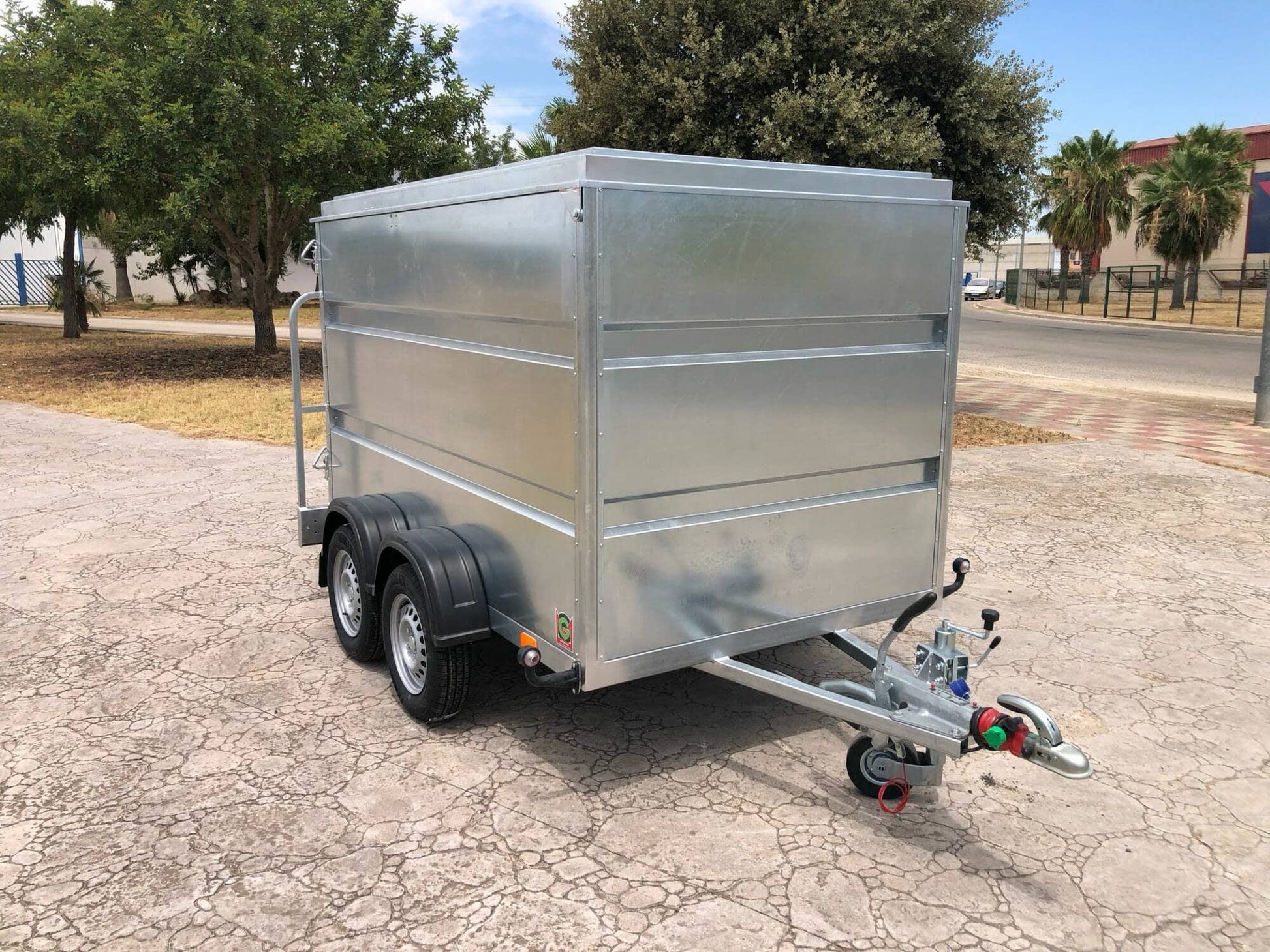 Remolque Caja Cerrada