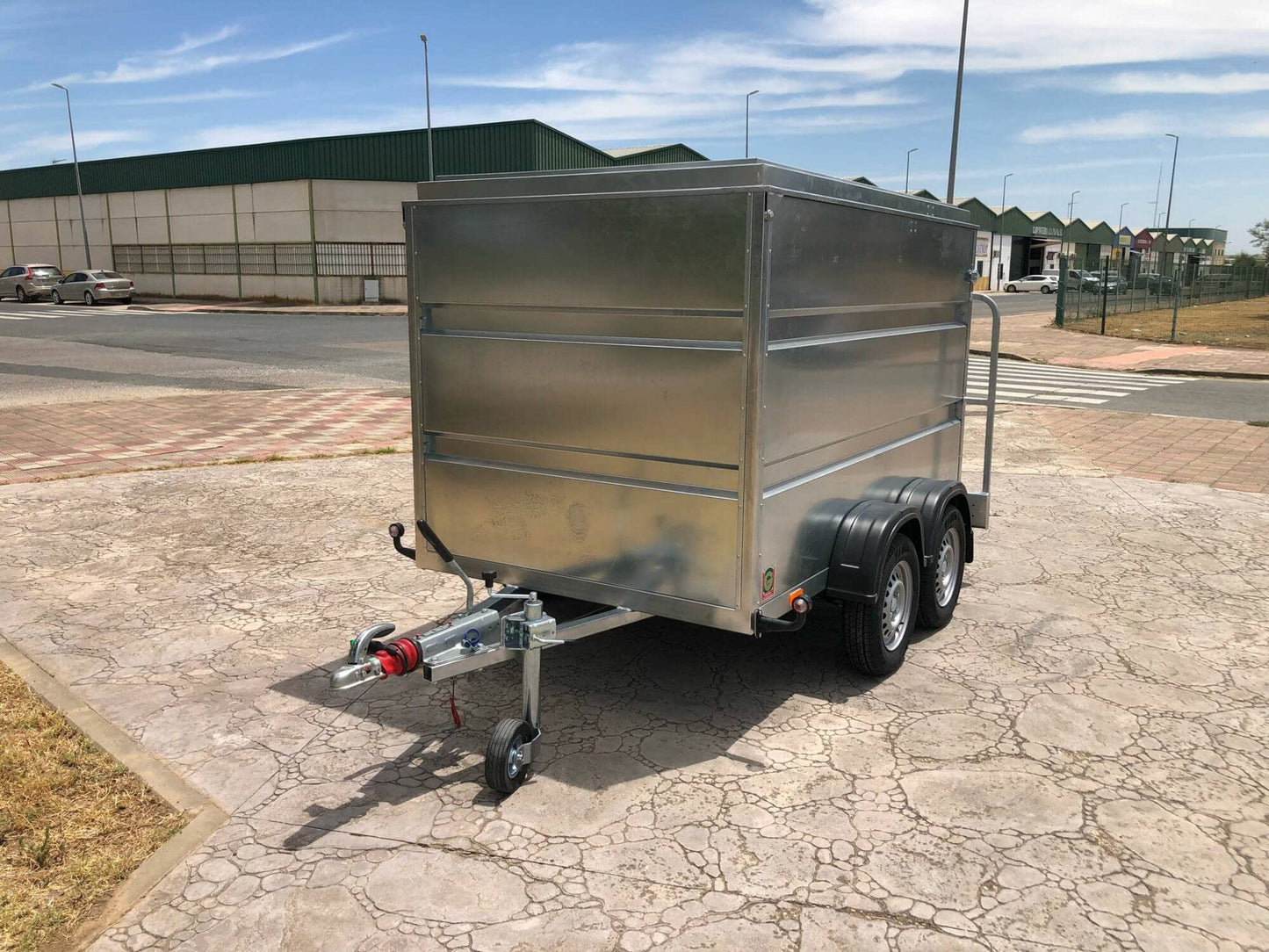 Remolque Caja Cerrada