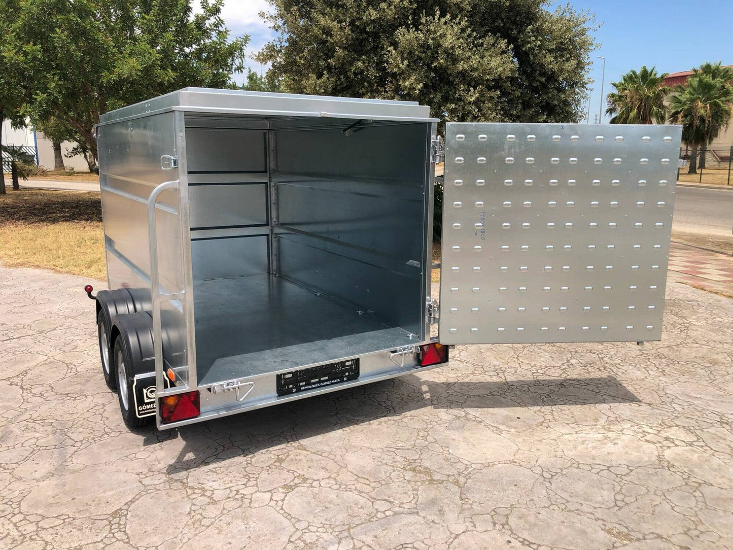 Remolque Caja Cerrada