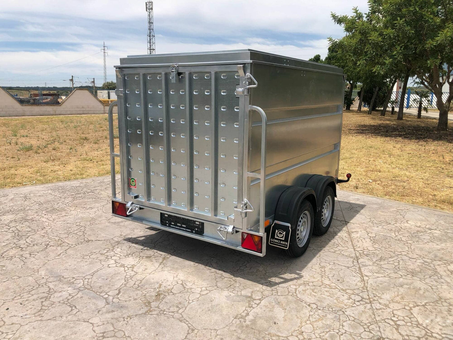 Remolque Caja Cerrada