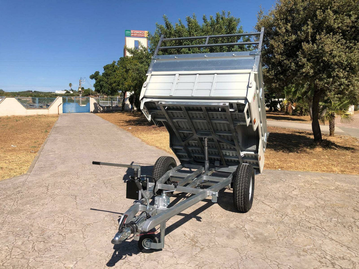 Remolque basculante todo terreno toyota hilux