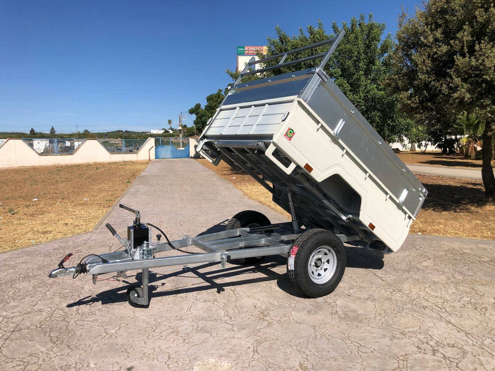 Remolque basculante todo terreno toyota hilux