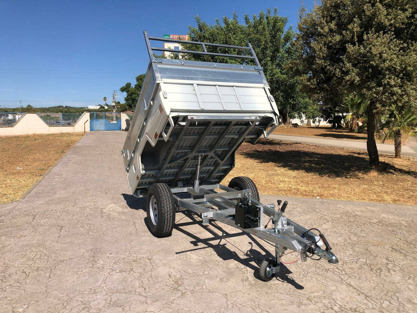 Remolque basculante todo terreno toyota hilux