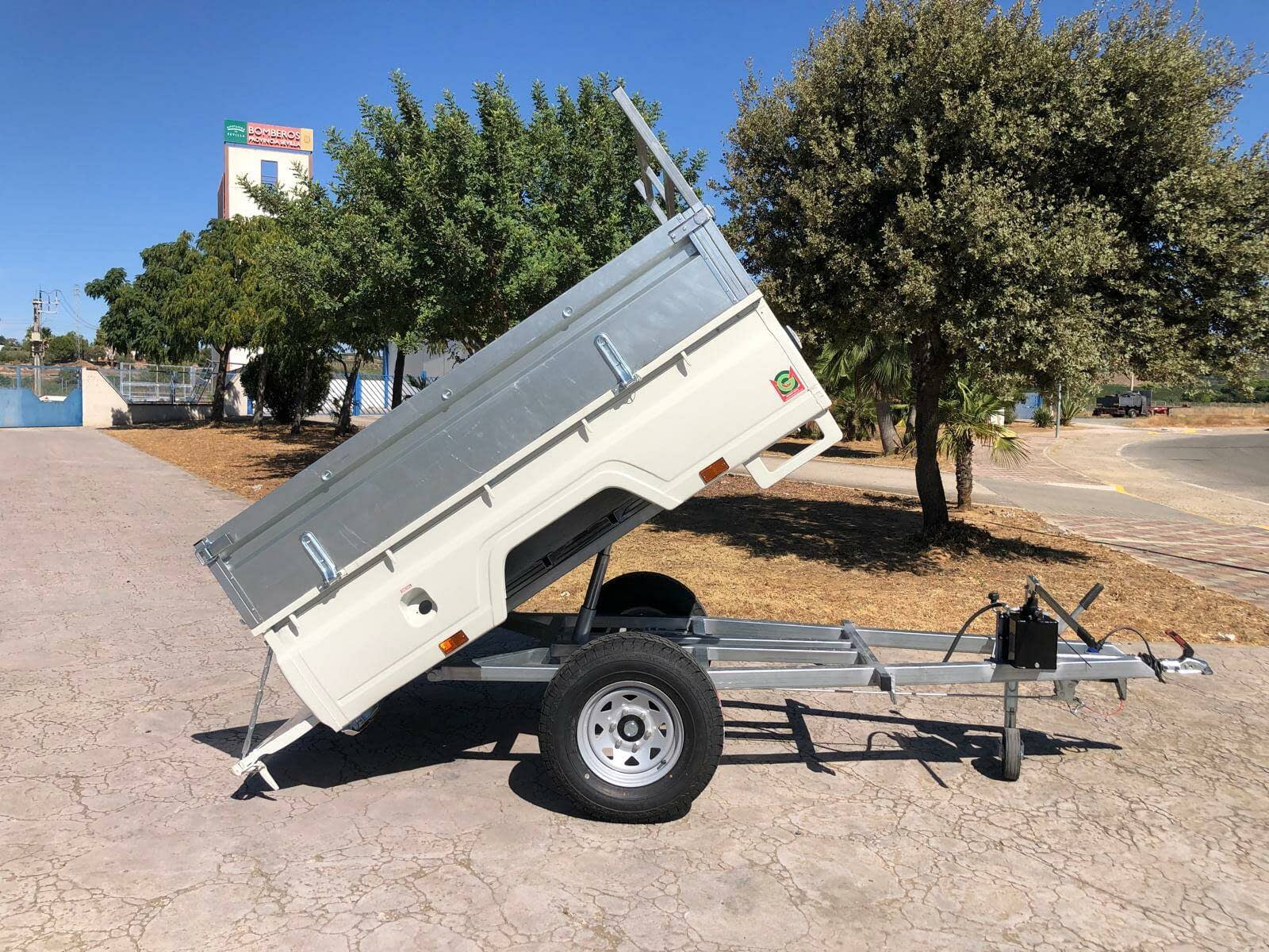 Remolque basculante todo terreno toyota hilux